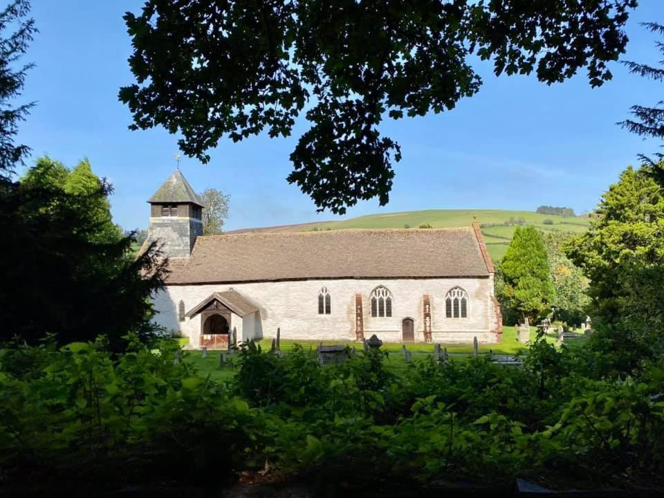 Nant-Y-Glyn Villa Llandrindod Wells Exterior photo